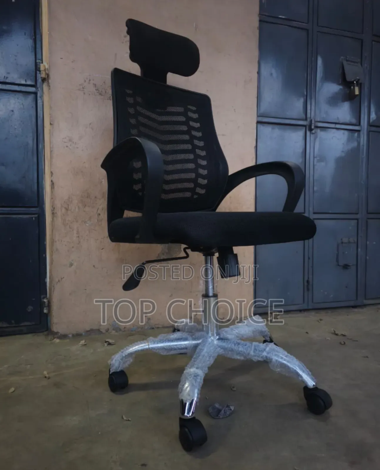 Office Chair, / With Headrest