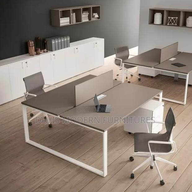 Minimalist Workstation - main view