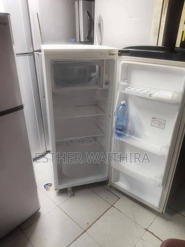Sumsung White Single Door Fridge - thumbnail 2