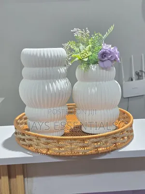 2pcs White Ceramic Flower Vases Set