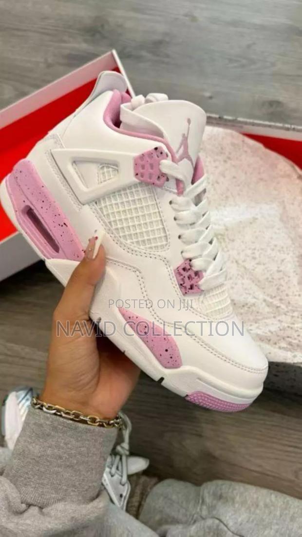 White Jordan - main view