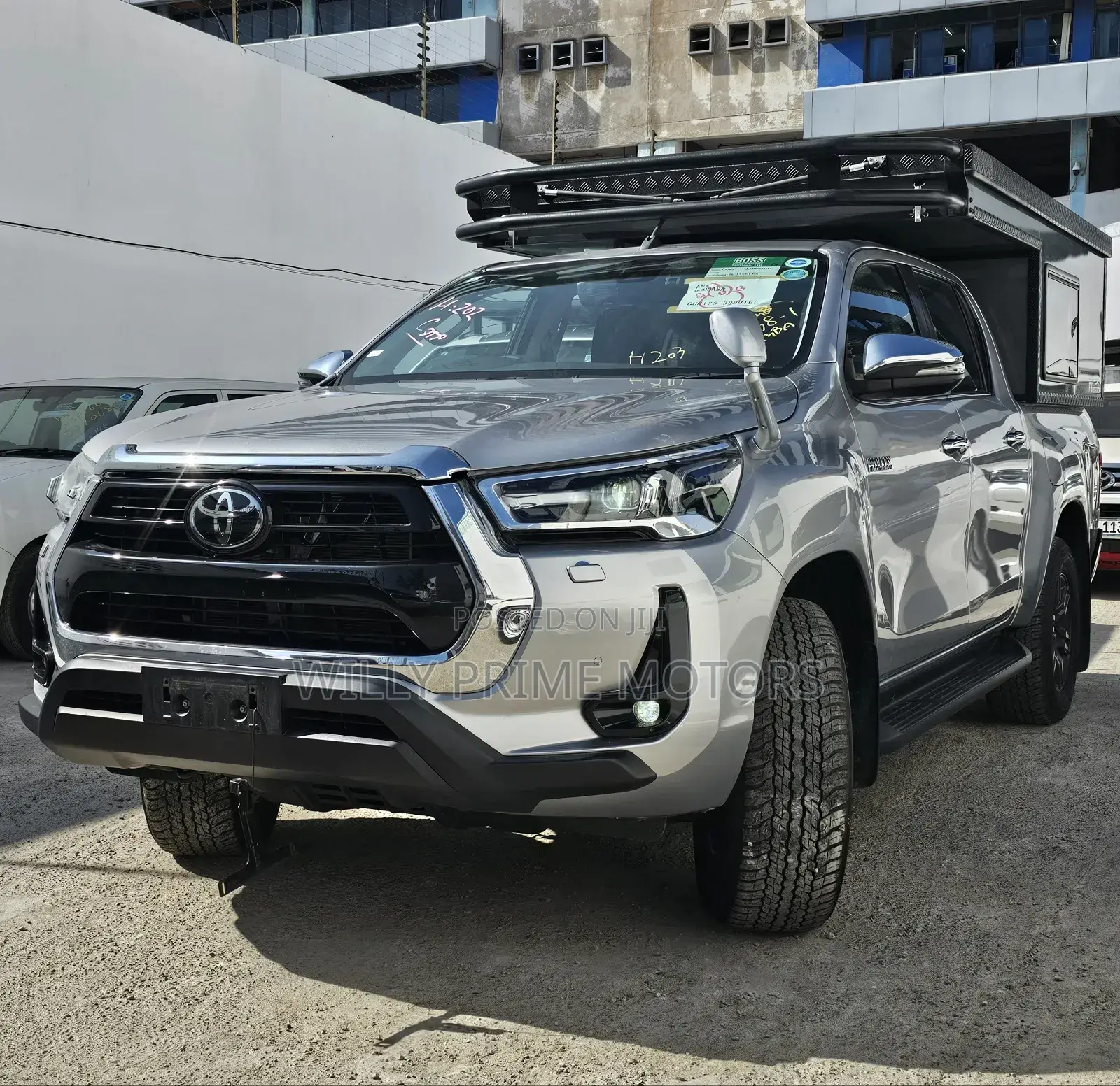 Toyota Hilux 2024 Silver