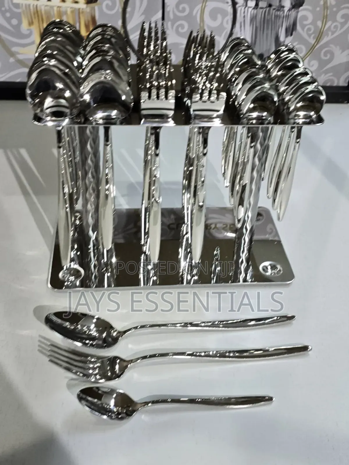 36pcs Silver Cutlery Set With Unique Stand