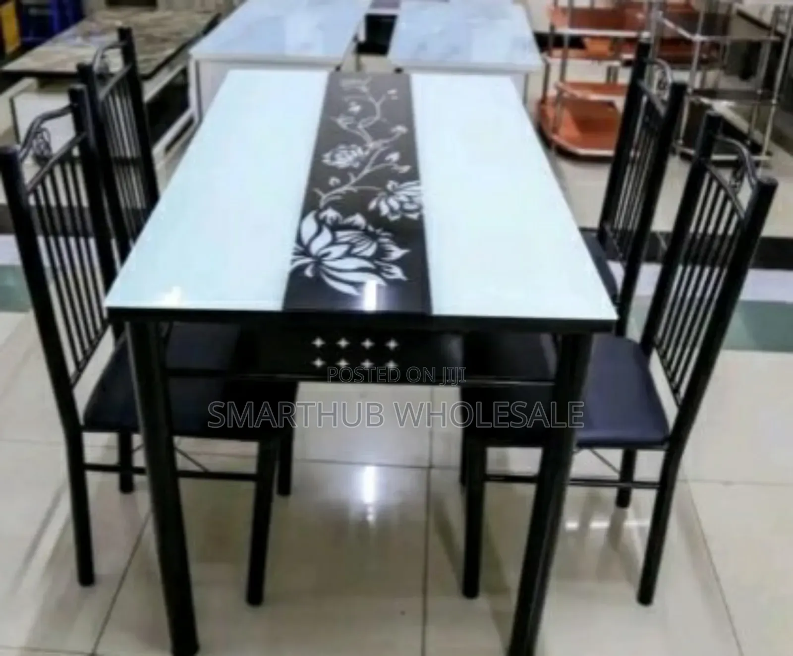 Dinning Table- 4 Seater Dinning Table Black and White