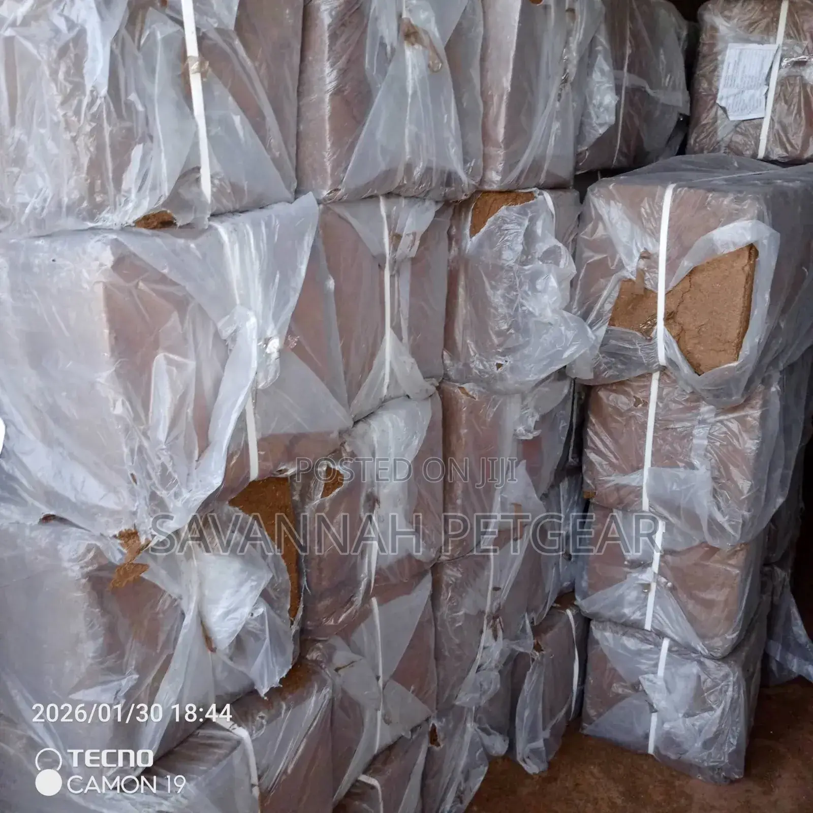 Cocopeat Blocks (Treated With Calcium Nitrate) - 5kg Blocks