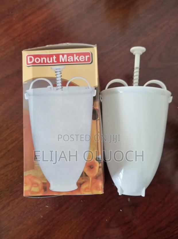 Stylish Plastic Donut Maker Shaper - thumbnail 5