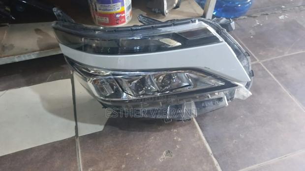 Toyota Voxy 2018 Headlights