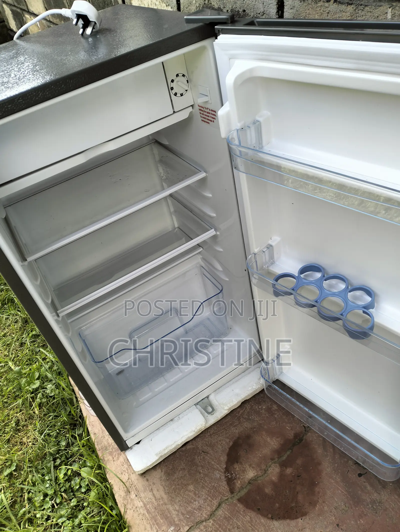 Bruhm Fridge