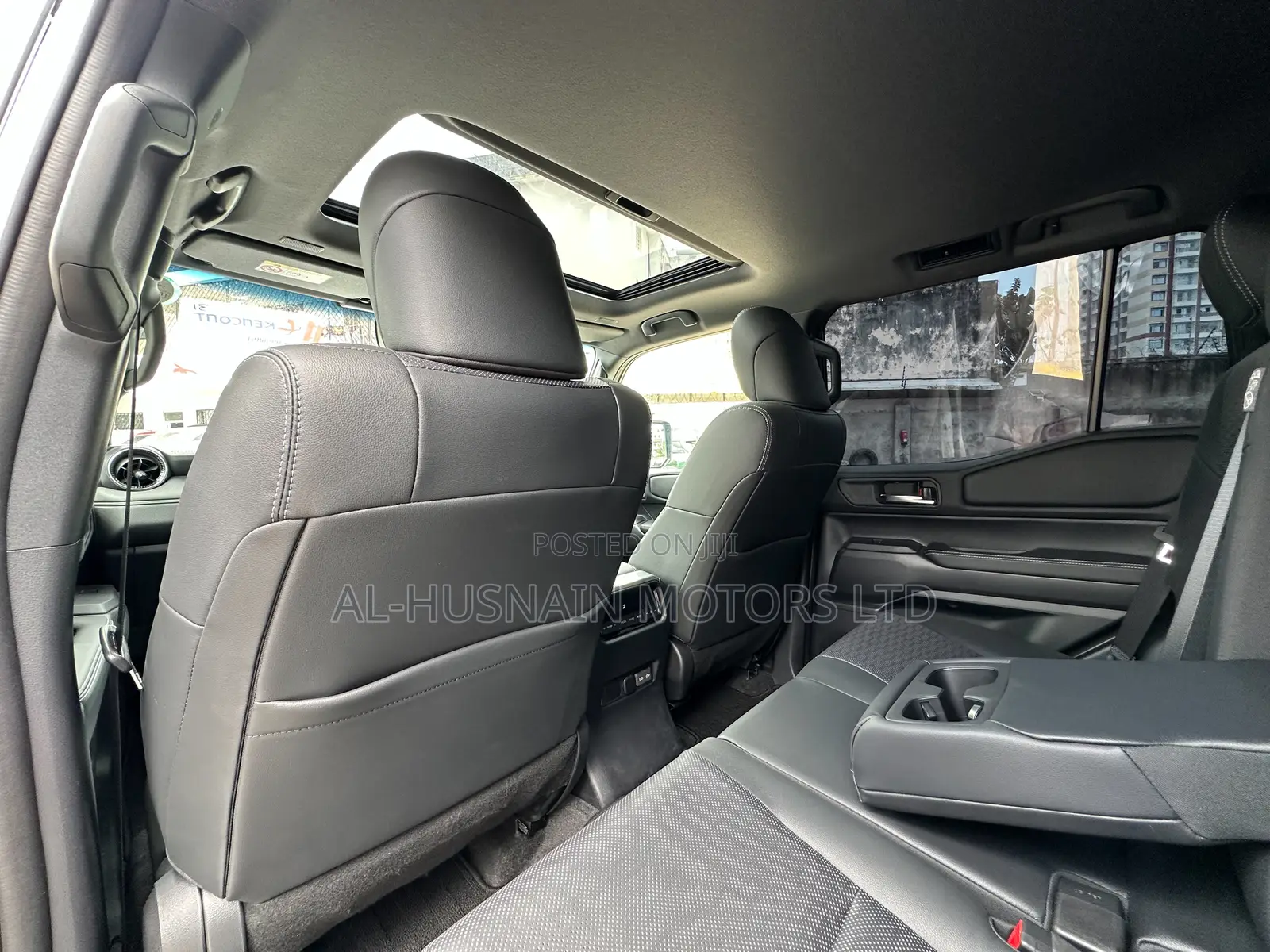Toyota Land Cruiser Prado 2.7 2024 Pearl