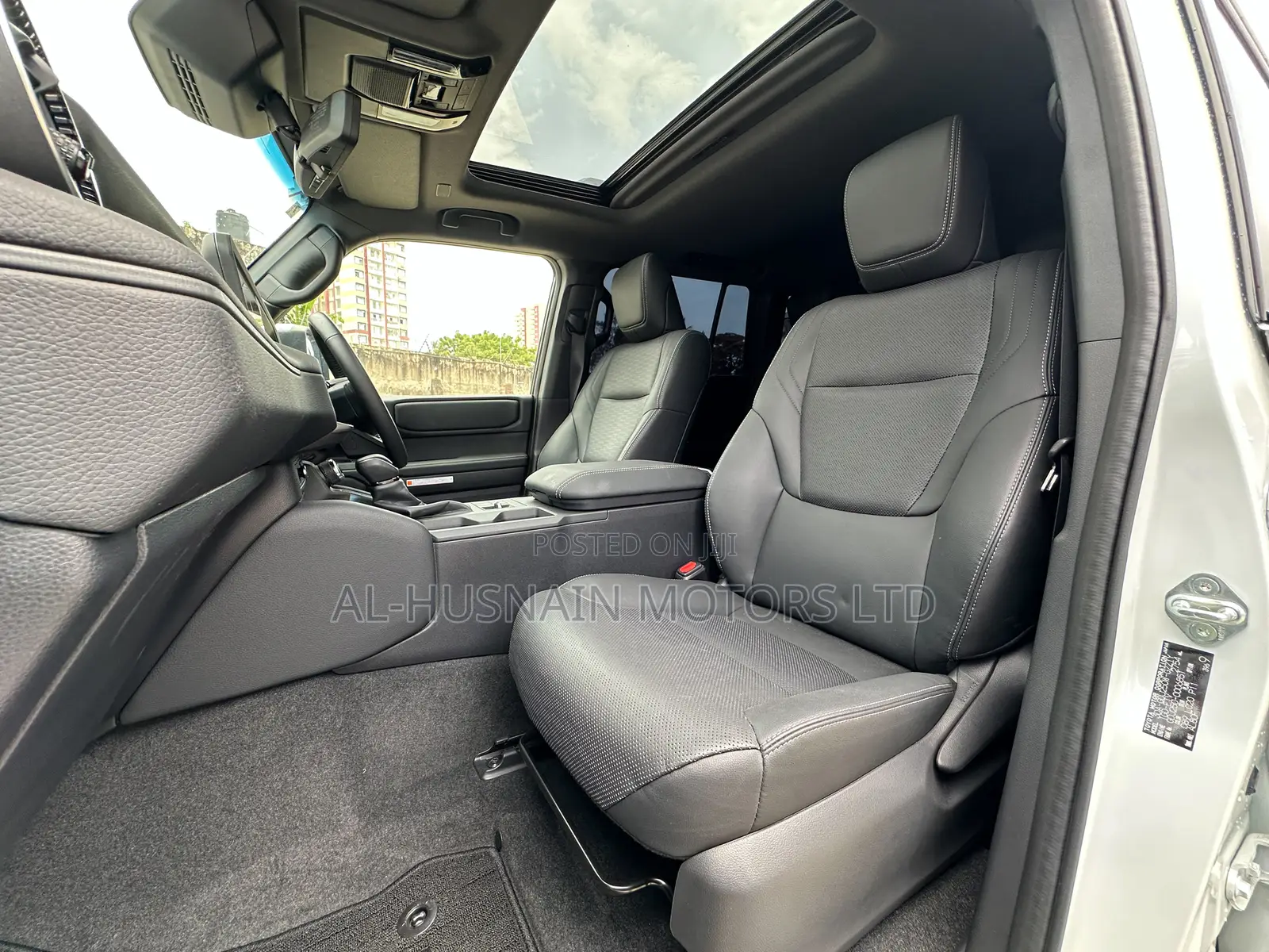 Toyota Land Cruiser Prado 2.7 2024 Pearl