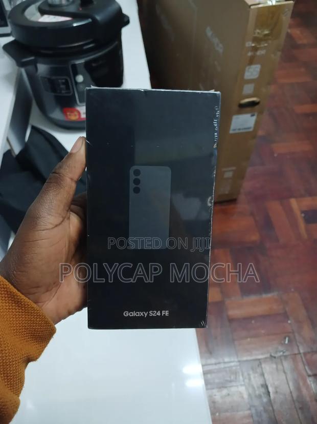 Samsung Galaxy S24 FE 128 GB Black - thumbnail 3