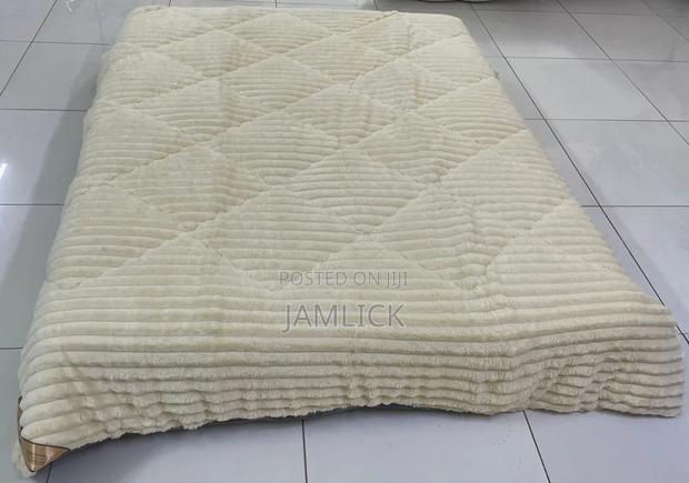 Faux Blanket Set – 2 Pillow Cases + 1 Bedsheet + Duvet –Pt - main view