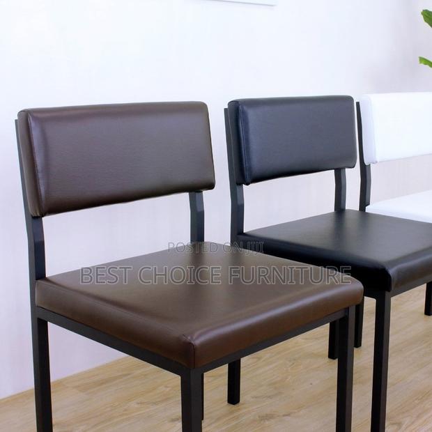 Office Chairs; Modern Office Visitor Chair – Stackable Catalina - thumbnail 3