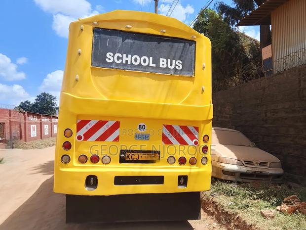 Isuzu FRR 2015 Yellow - thumbnail 8