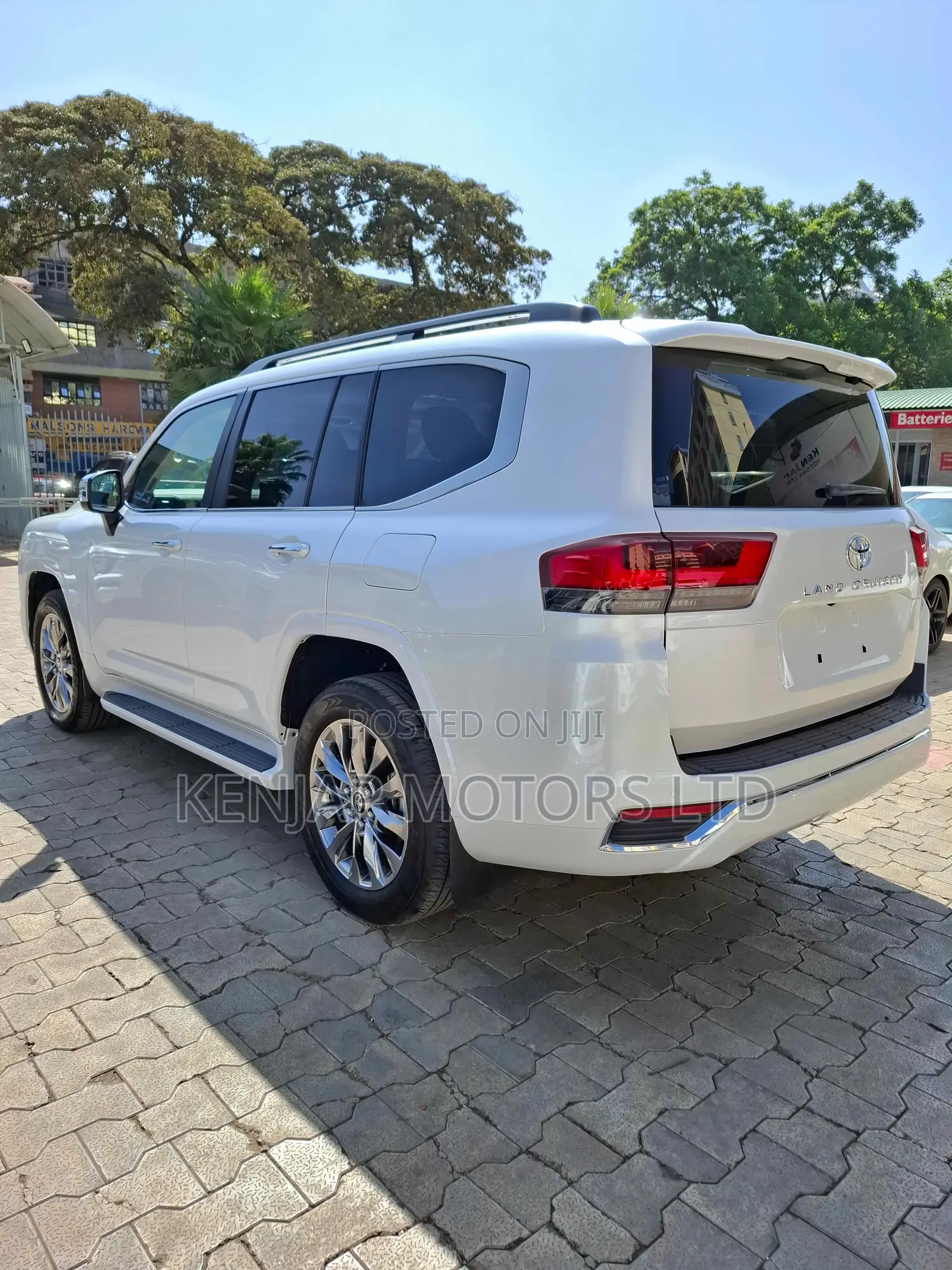 Toyota Land Cruiser 3.5 Petrol 4WD 2022 White