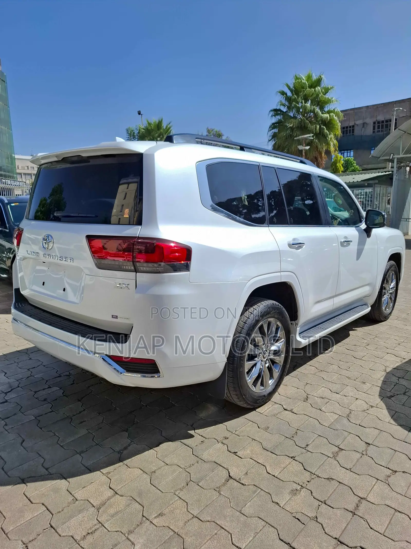 Toyota Land Cruiser 3.5 Petrol 4WD 2022 White