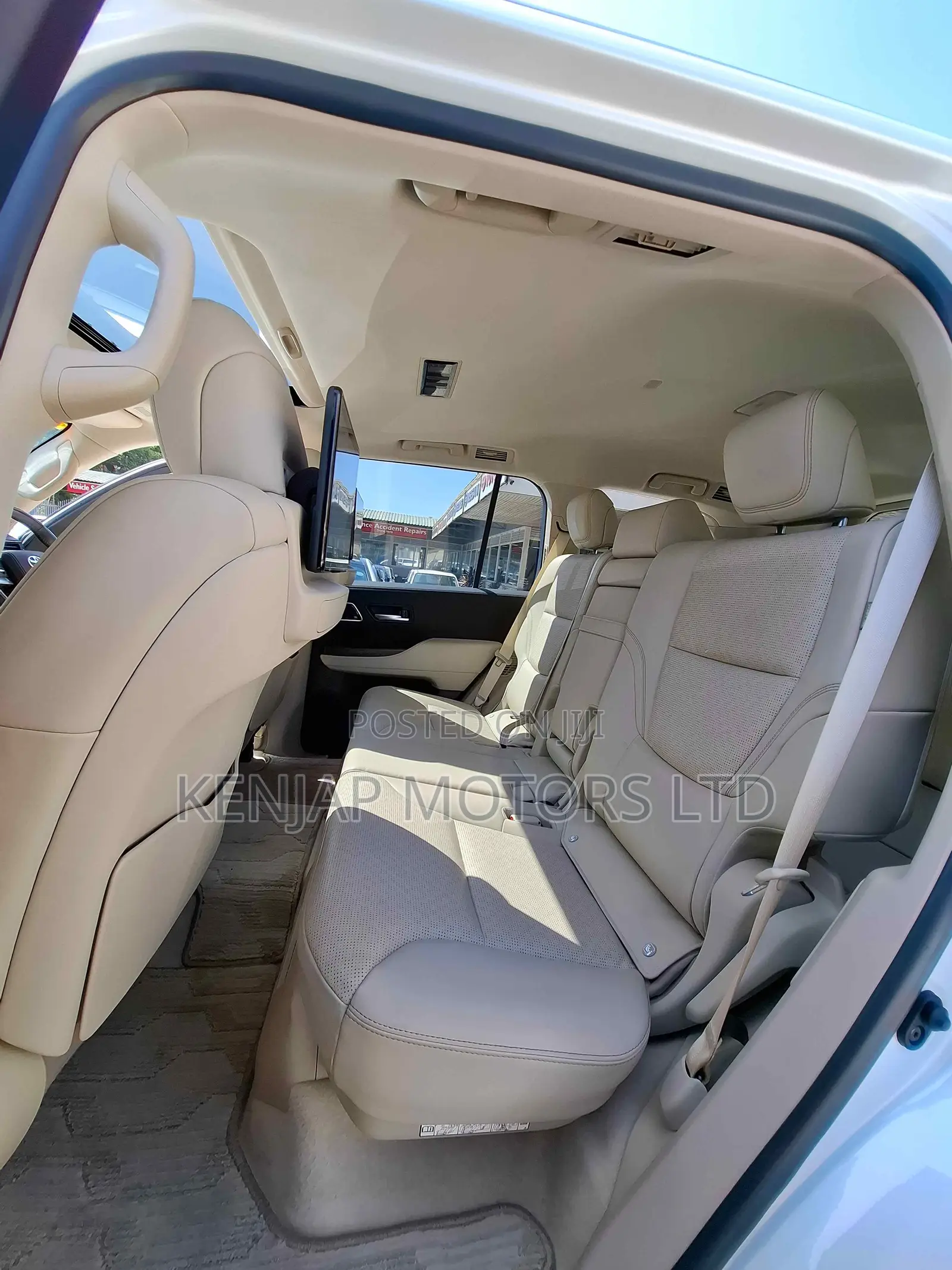 Toyota Land Cruiser 3.5 Petrol 4WD 2022 White
