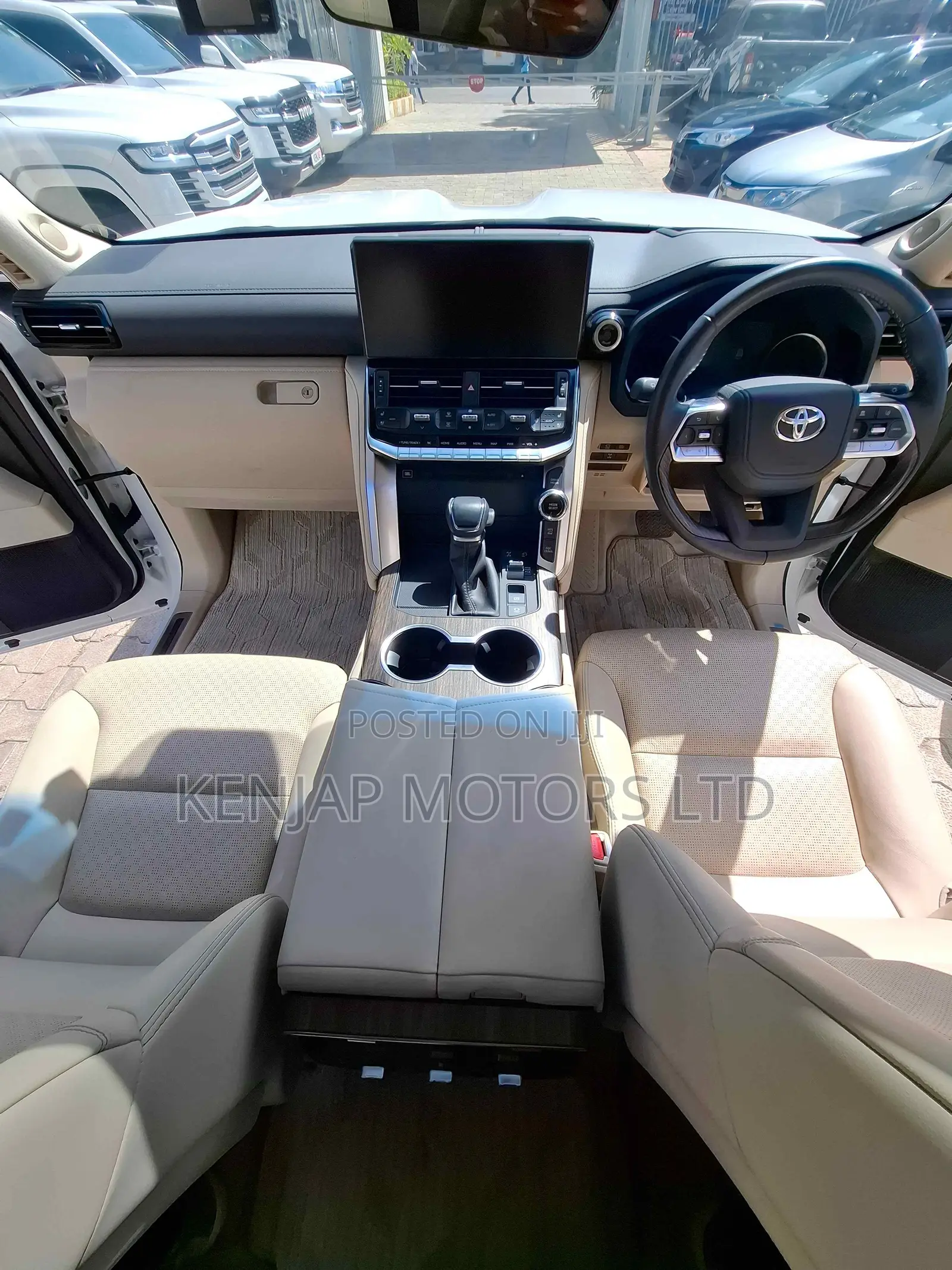 Toyota Land Cruiser 3.5 Petrol 4WD 2022 White