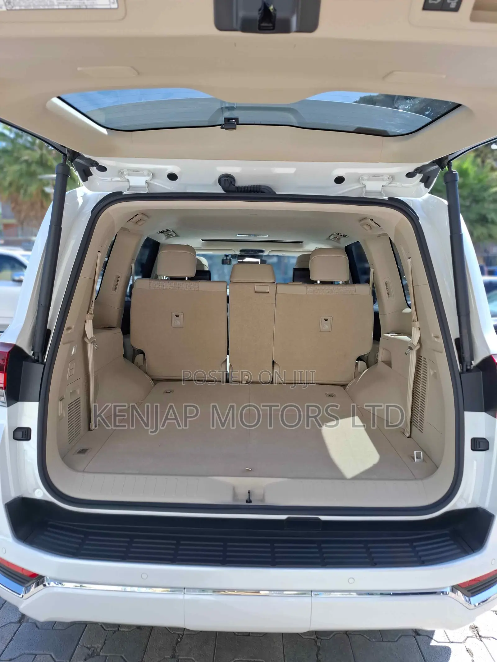 Toyota Land Cruiser 3.5 Petrol 4WD 2022 White