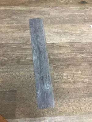 Laminate Vinyl Tiles – Long-Lasting Performance