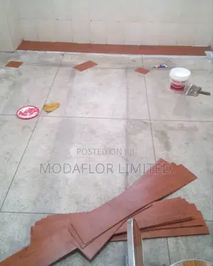 Laminate Vinyl Tiles – Trendy Wood Designs