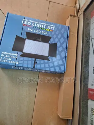 Led 800 Professional Studio Light – Kit
