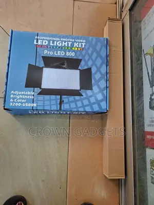 Varicolor Pro Led 800 Bi-Color Video Light Kit
