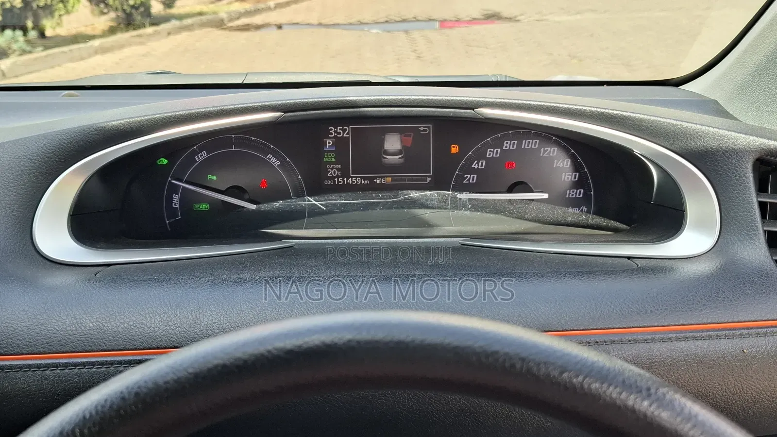 Toyota Sienta 2018 Silver
