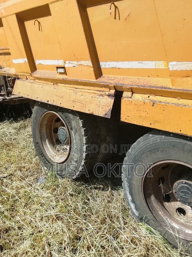 Tata 2516 Tipper - thumbnail 2