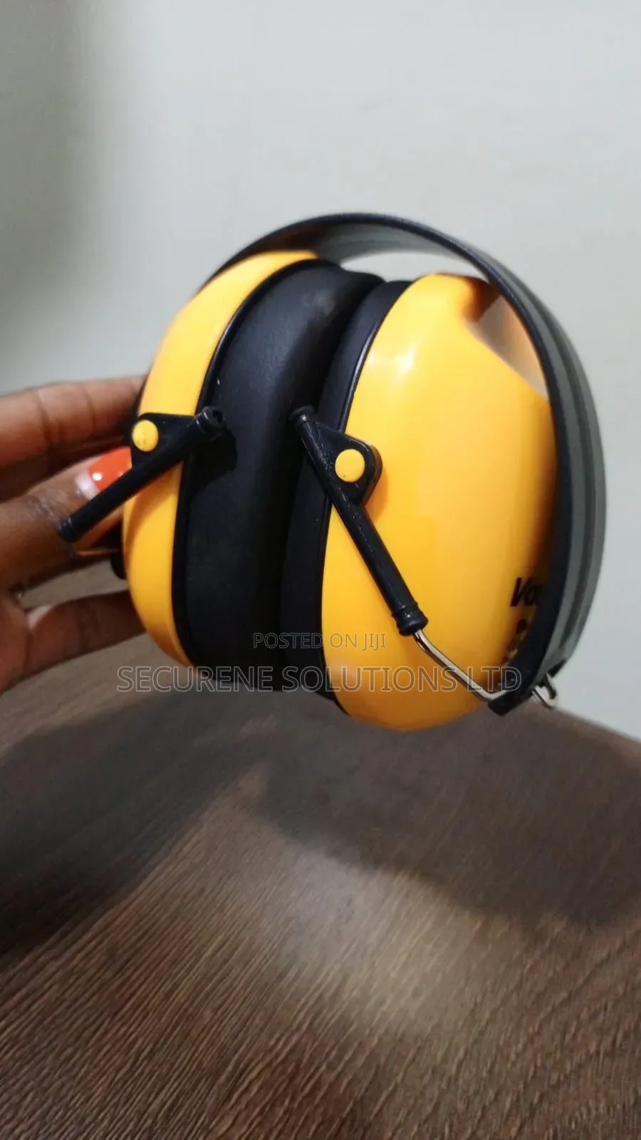 Vaultex Pair of Yellow Industrial Safety Earmuffs