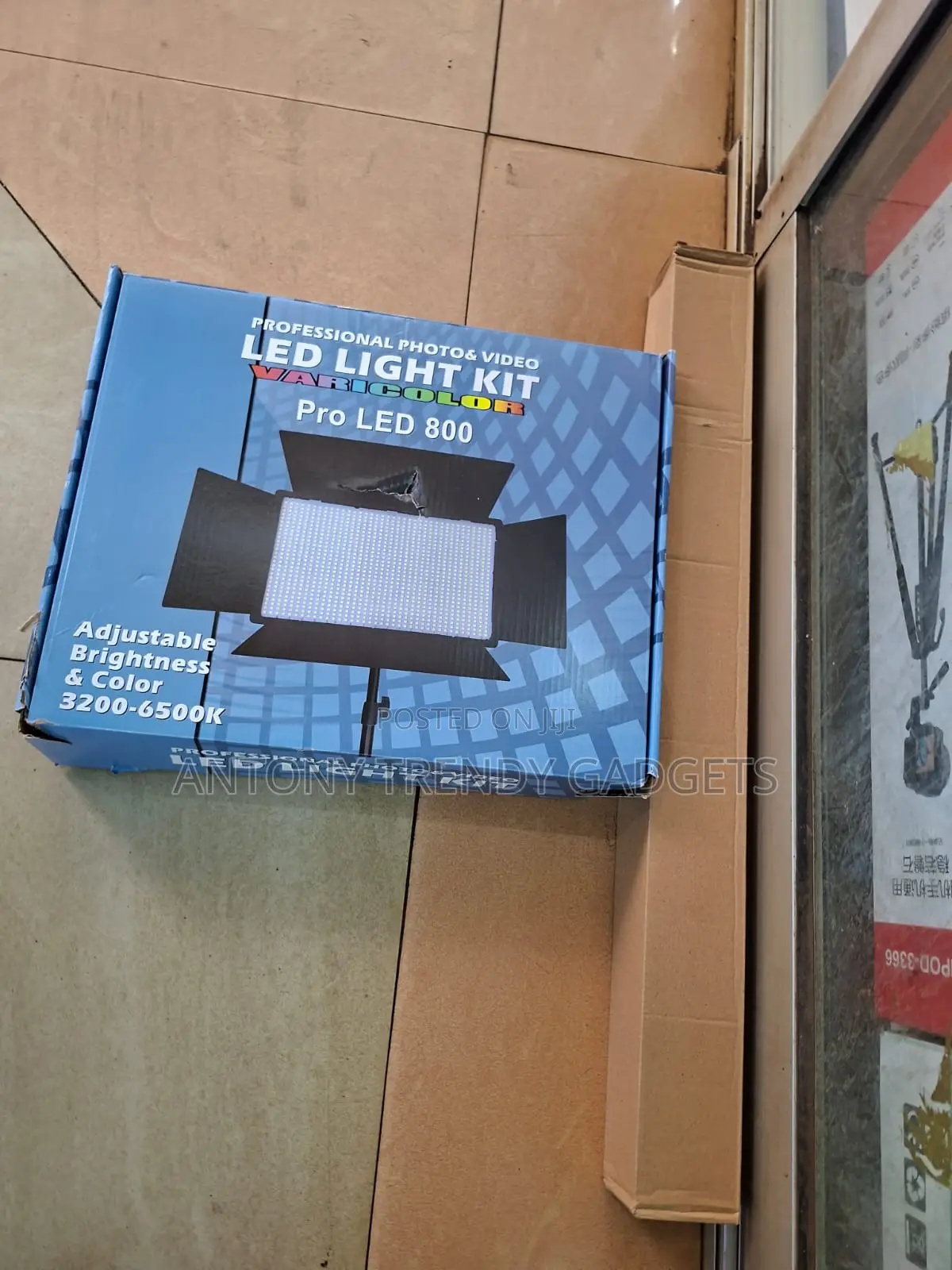 Varicolor Pro Led 800 Dimmable Studio Light Kit