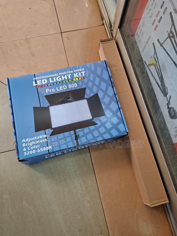 Varicolor 800 Led Panel Light 3200k–6500k Bi-color
