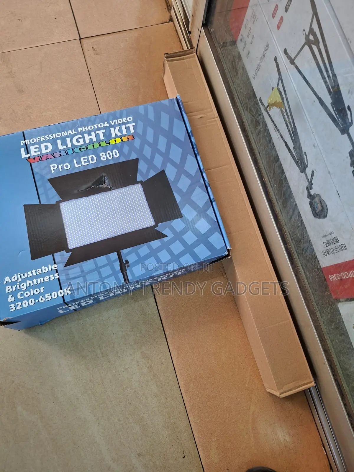Varicolor 800 Led Panel Light 3200k–6500k Bi-color