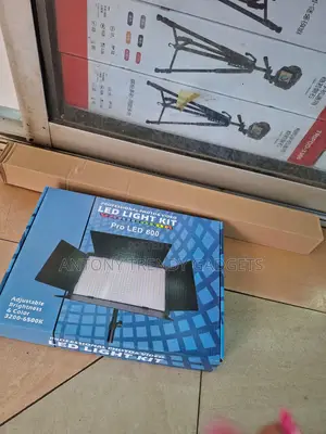 Led 600 Professional Dimmable Video & Photography Light