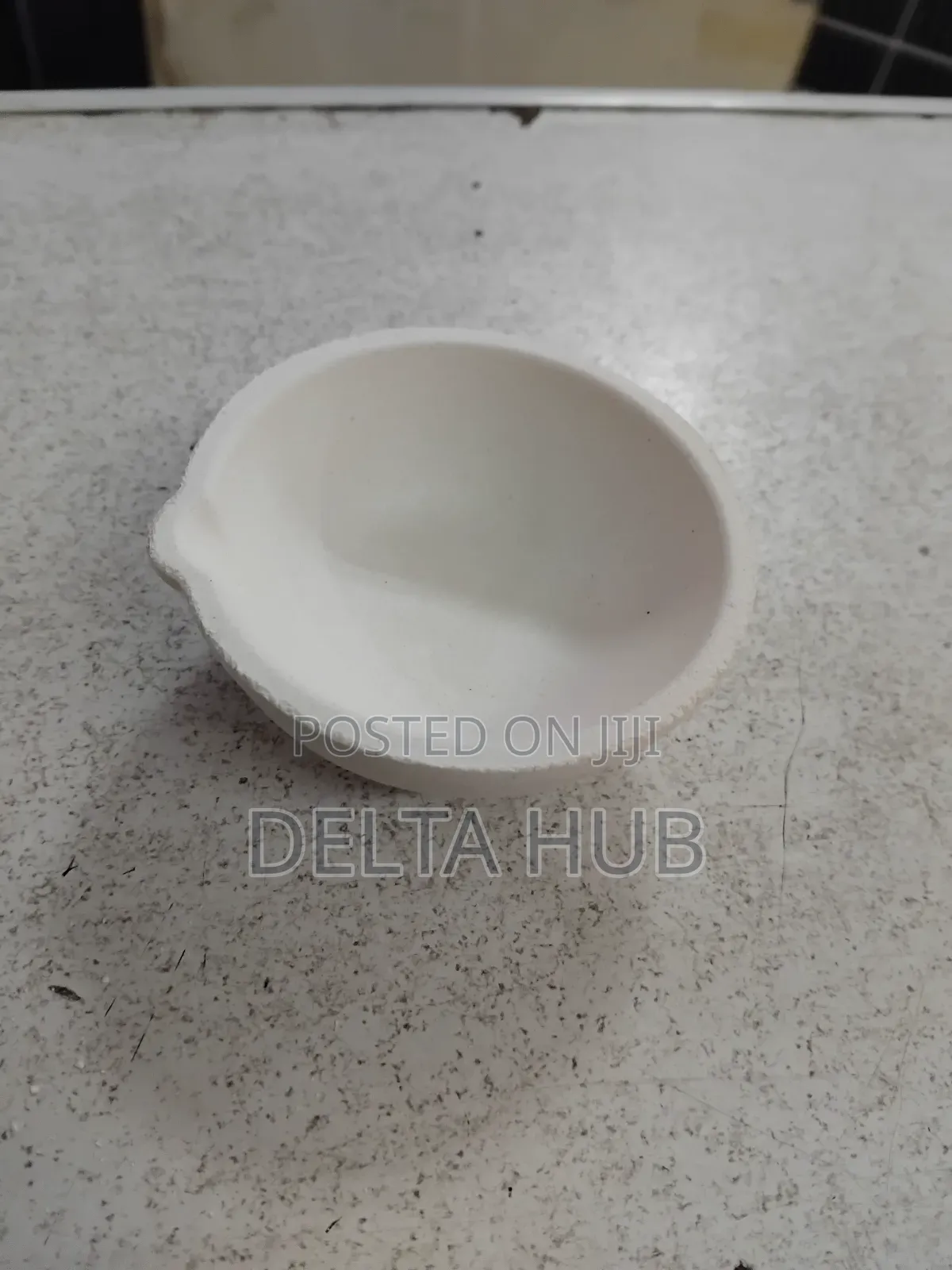 Professional Metal Melting Crucible With Pour Spout