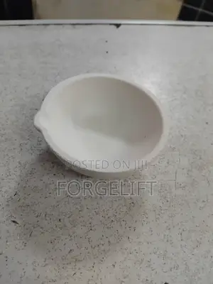 Professional Metal Melting Crucible With Pour Spout