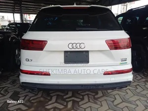 Audi Q7 2019 White