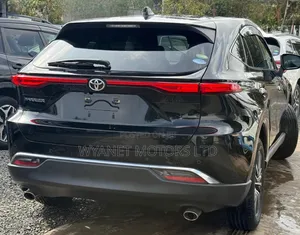 Toyota Harrier 2.0 2020 Black