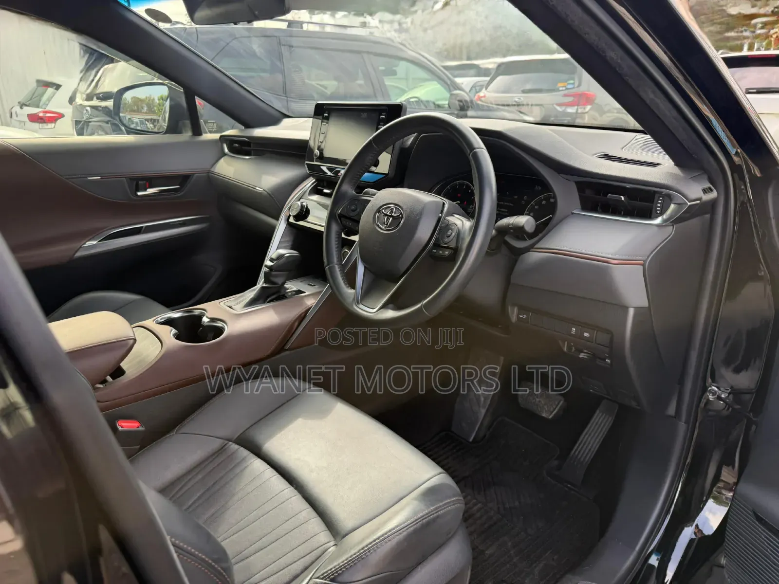 Toyota Harrier 2.0 2020 Black