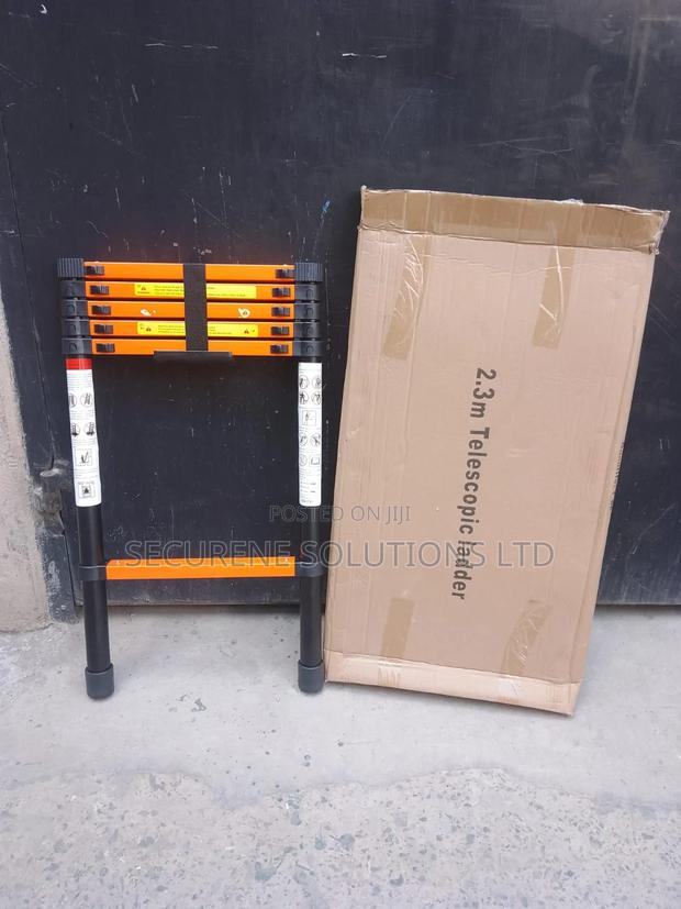 2.3m/7.5ft Single Telescopic Ladder - main view