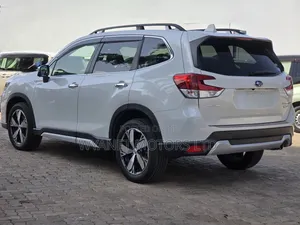 Subaru Forester 2018 White