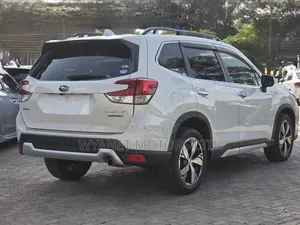 Subaru Forester 2018 White