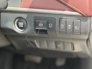 Toyota Harrier 2.0 2019 White