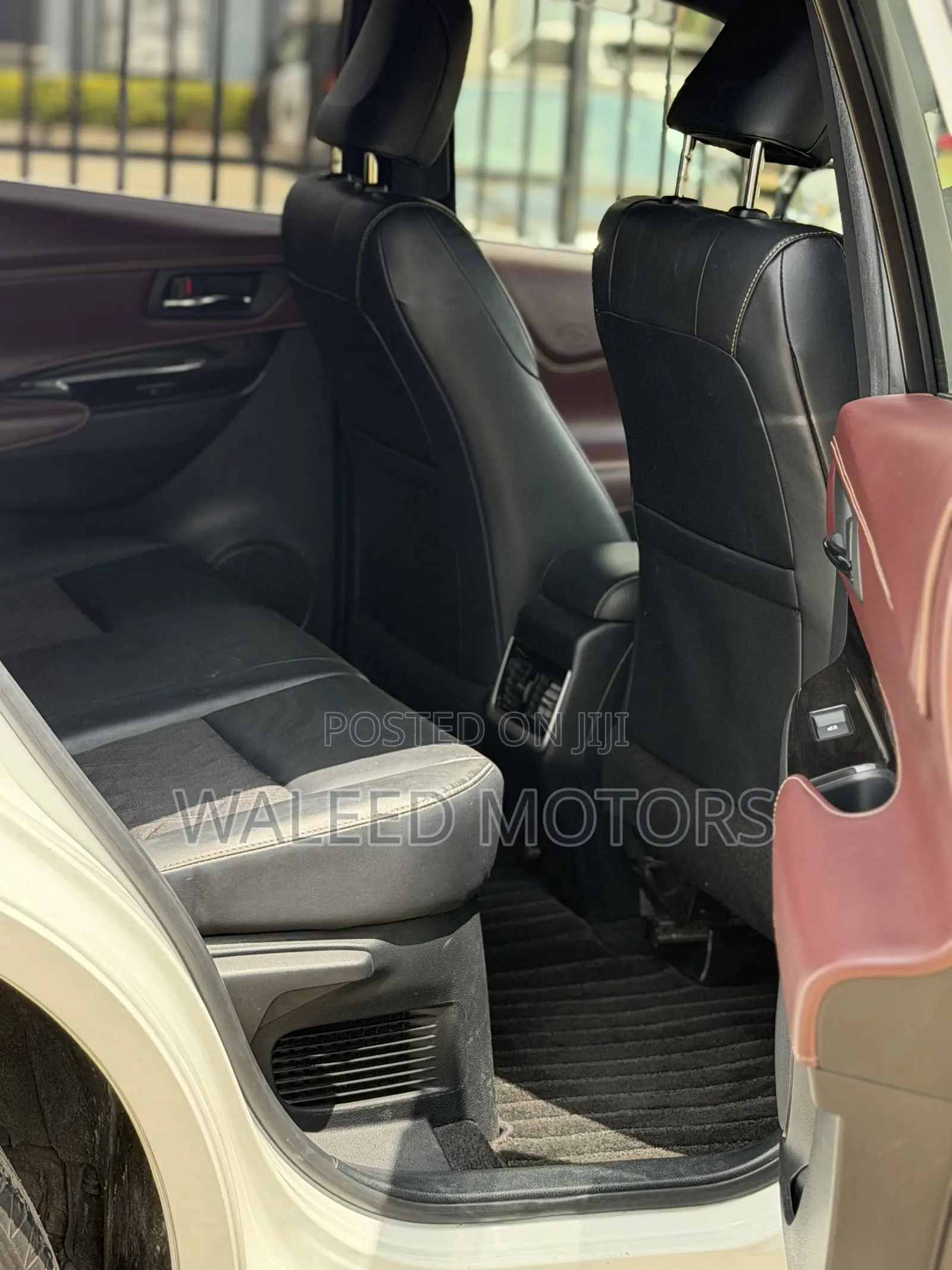 Toyota Harrier 2.0 2019 White