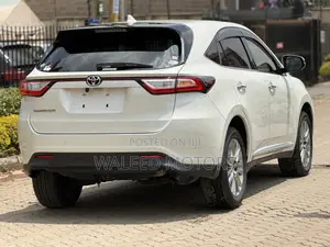 Toyota Harrier 2.0 2019 White