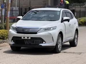 Toyota Harrier 2.0 2019 White