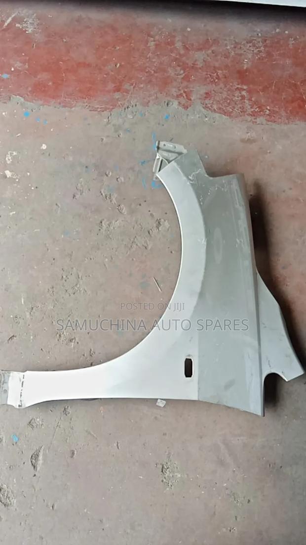 Wing/Fender Nissan Tiida