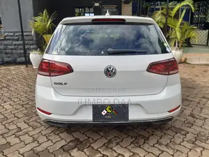 Volkswagen Golf TSI SE FWD 2018 White