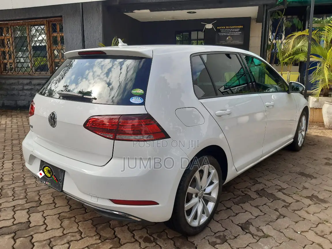 Volkswagen Golf TSI SE FWD 2018 White
