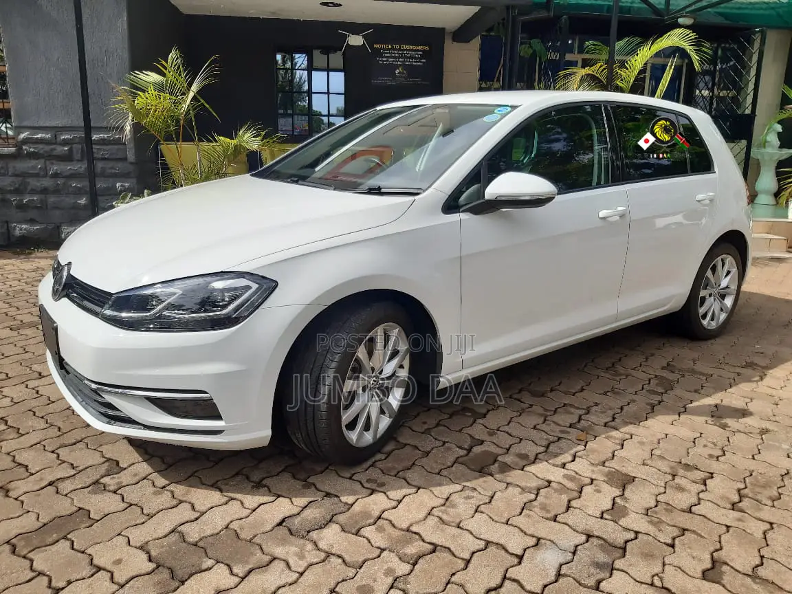 Volkswagen Golf TSI SE FWD 2018 White